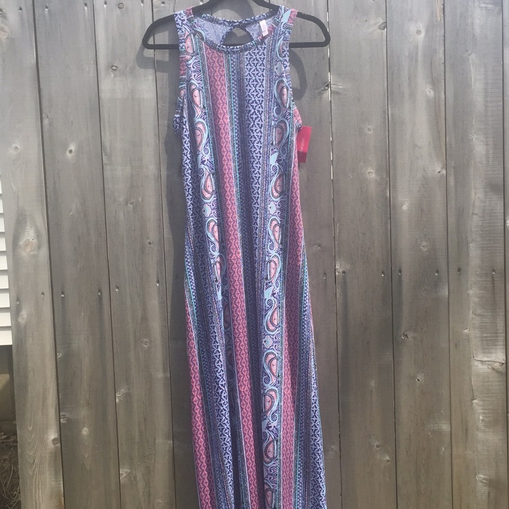 New with tags paisley maxi dress